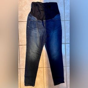 Maternity skinny jeans